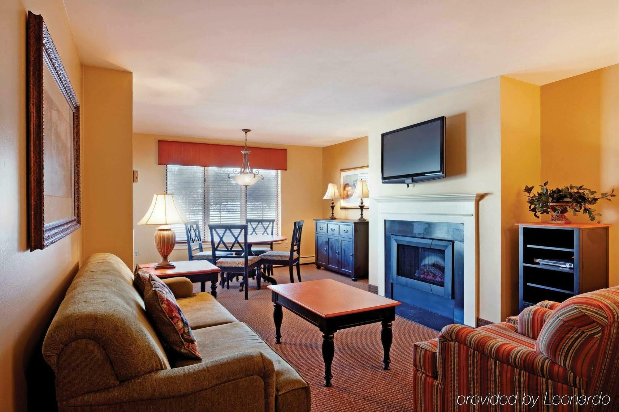 Holiday Inn Club Vacations Mount Ascutney Resort, An Ihg Hotel Brownsville Exterior photo